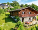 Comme un nid d'aigle! Maison à rénover avec jardin arboré et vue lac