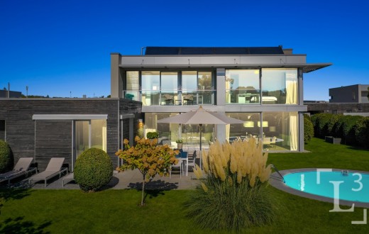 Spacious MINERGIE family villa
